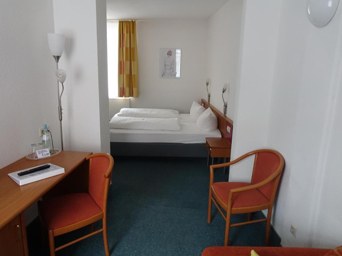 Adler-Hotel Delitzsch Eksteriør billede