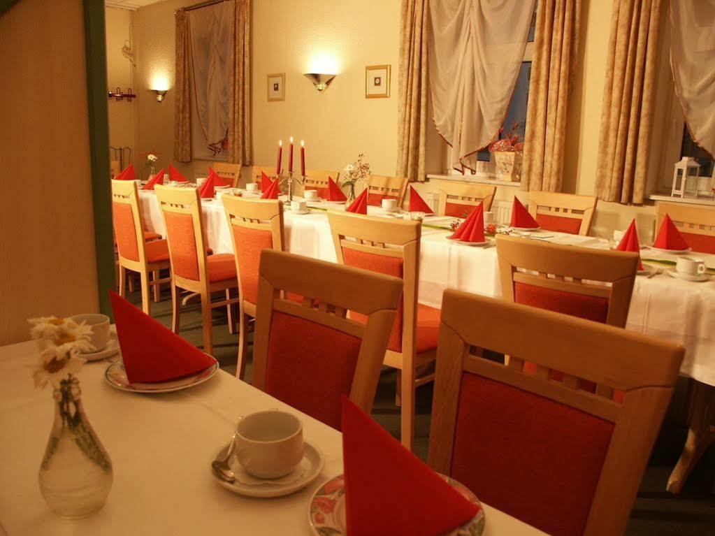 Adler-Hotel Delitzsch Eksteriør billede